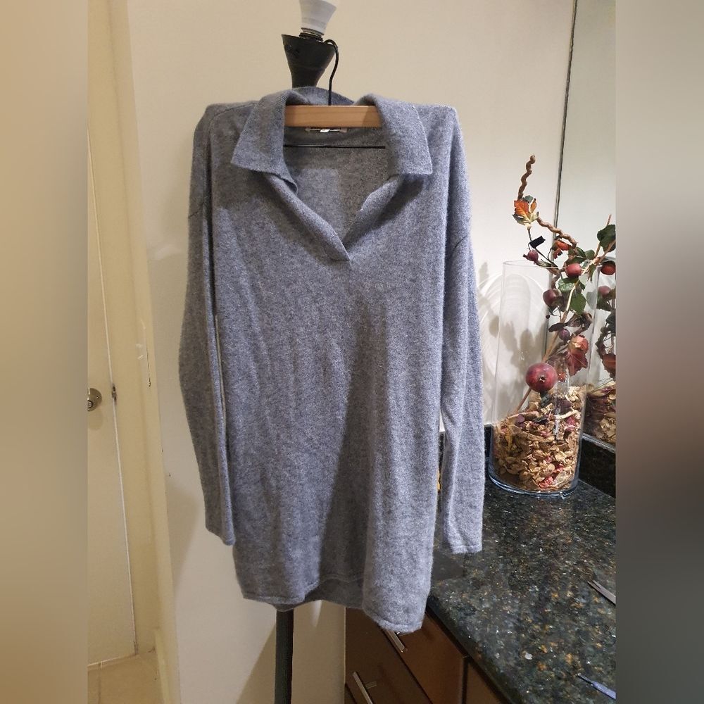Reformation cashmere sweater gray small